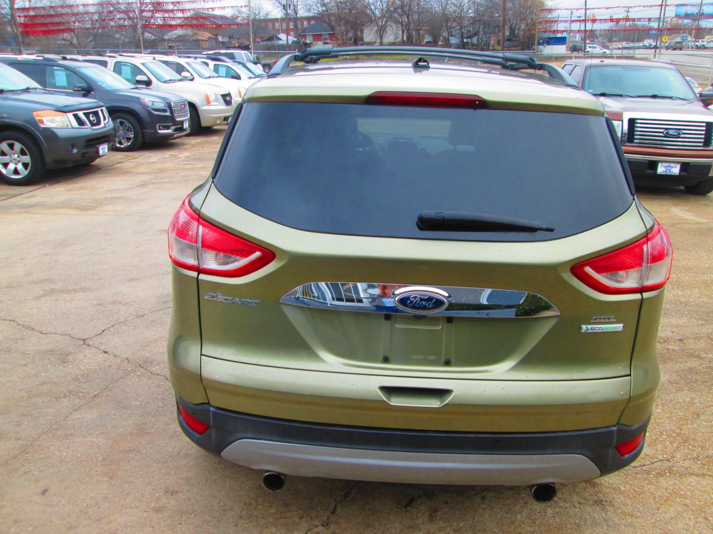 2013 GREEN Ford Escape SEL FWD (1FMCU0HX0DU) with an 1.6L L4 DOHC 16V engine, 6-Speed Automatic transmission, located at 1815 NE 28th St., Fort Worth, TX, 76106, (817) 625-6251, 32.795582, -97.333069 - Photo#5